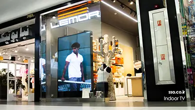 استند LED فروشگاه لمور، مجتمع تجاری اطلس مال تهران